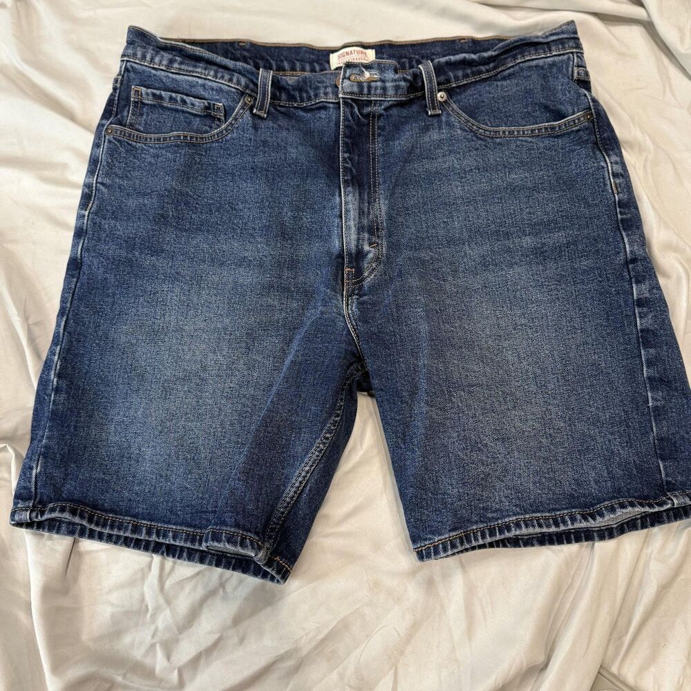 Signature By Levi Strauss Shorts Mens 34 Blue Bermuda Denim Relaxed Fit 10 In